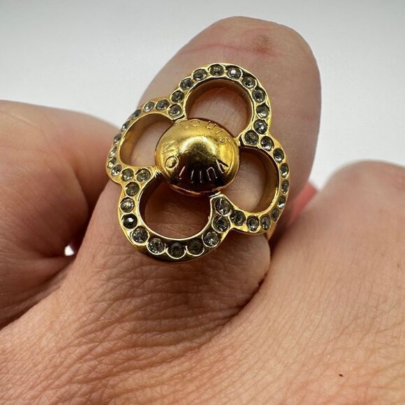 Authentic Louis Vuitton Berg Flower Power Ring with dust bag! - Picture 7 of 14